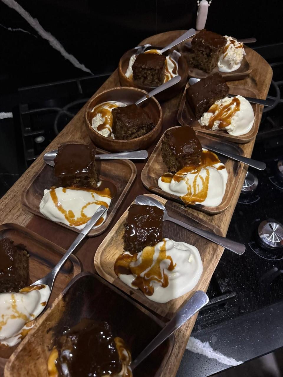 Sticky toffee pudding de postre